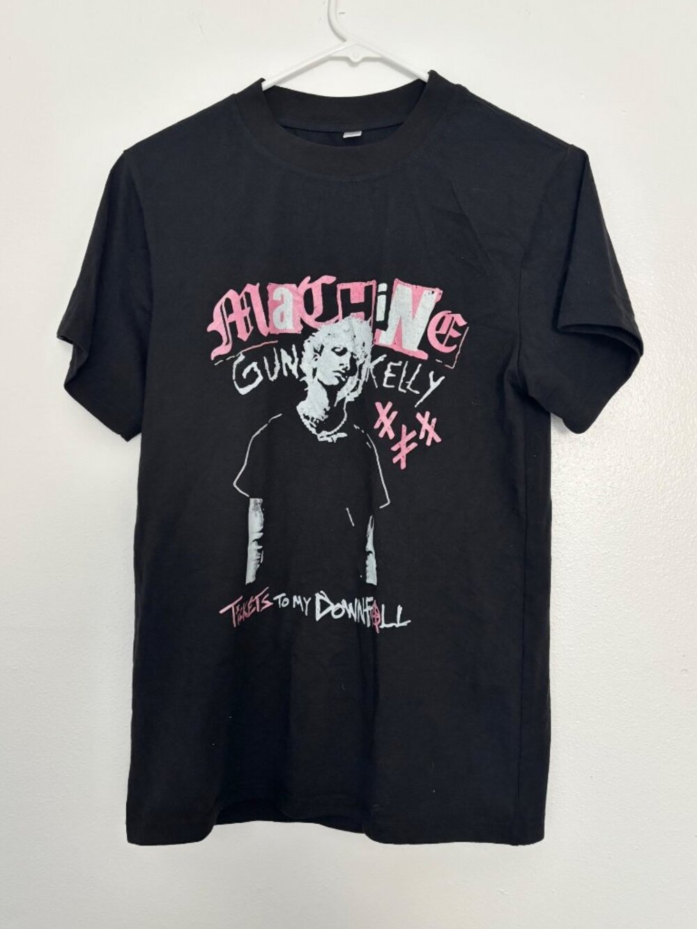 Machine Gun Kelly MGK Tickets To My Downfall T-Shirt S Black Pink Graphic Emo